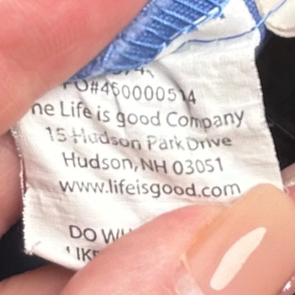 Life Is Good size 12